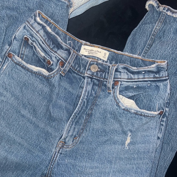 Abercrombie & Fitch Denim - Abercrombie High Rise 90s Relaxed Jeans